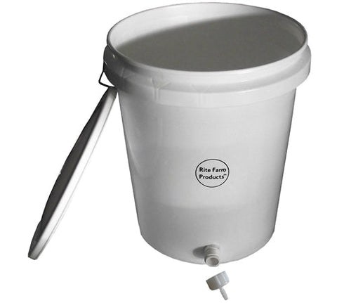5 gallon gravity poultry waterer kit with hose barb fittings