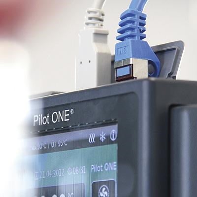 Load image into Gallery viewer, Huber Unistat 520w with Pilot ONE
