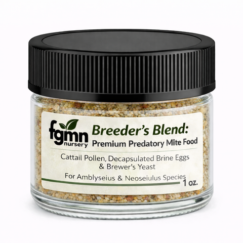 Breeder's Blend premium feeder food for predatory mite colonies.