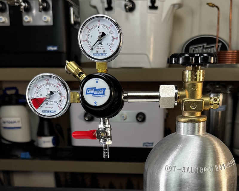 Load image into Gallery viewer, CO2 Regulator with Dual Gauges
