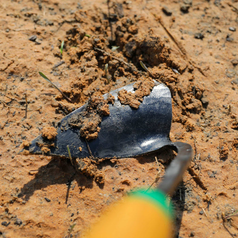 Load image into Gallery viewer, Ez-Digger Korean Triangle Blade | Short Handle
