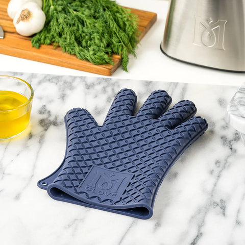 Magical Glove, in use detail