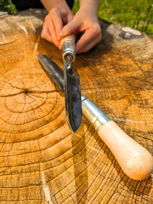 Homestead Iron Sharp Shooter Trowel shown in product view 3