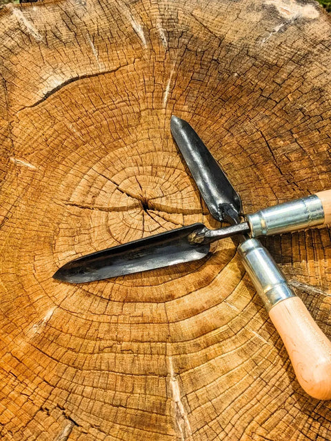 Homestead Iron Sharp Shooter Trowel shown in product view 1