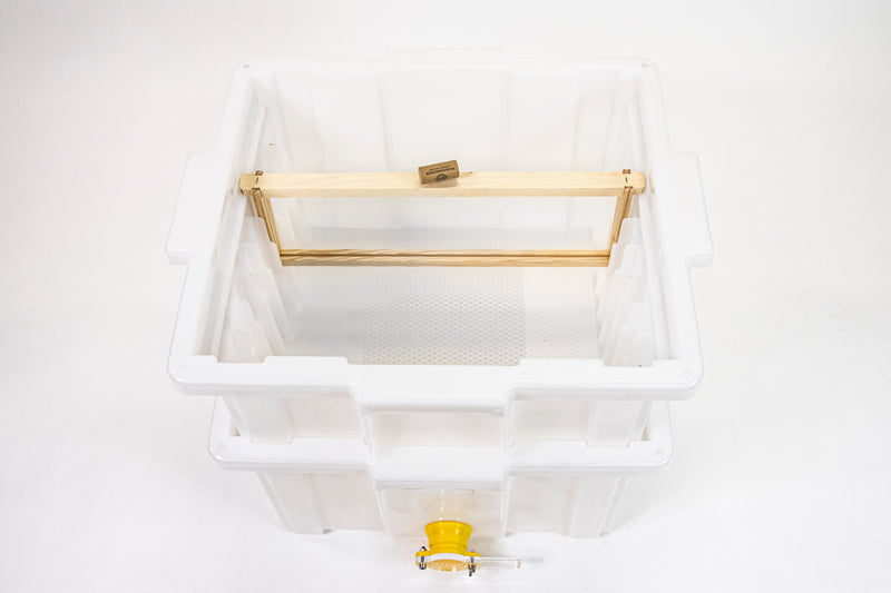 Load image into Gallery viewer, Hive Butler Uncapping Tank Set
