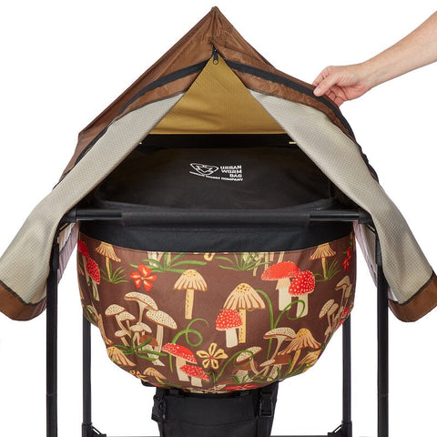 Urban Worm Bag weather cover, fitted detail