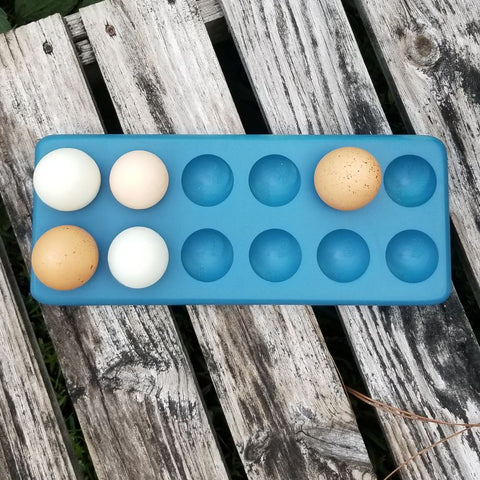 Henlay decorative wooden egg storage tray