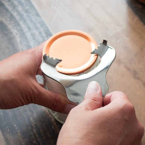 Lid opener, grip detail