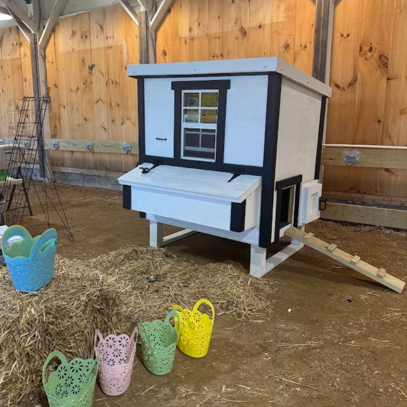 Load image into Gallery viewer, Medium Chicken Coop - Up to 10 Chickens
