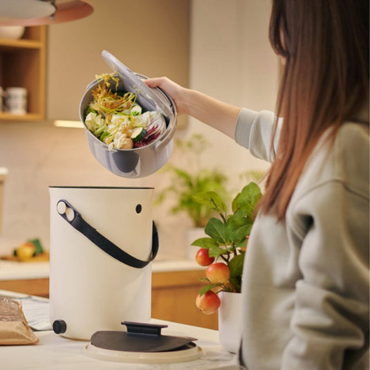 Daily Kitchen Compost Caddy