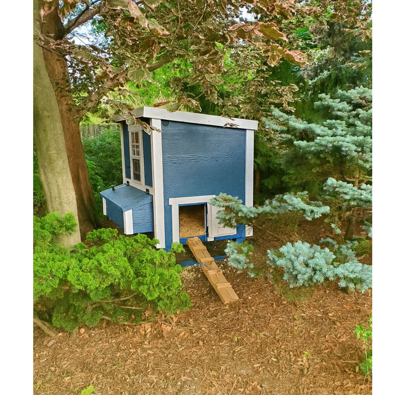 Load image into Gallery viewer, Medium Chicken Coop - Up to 10 Chickens

